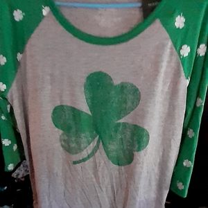 Clover tshirt